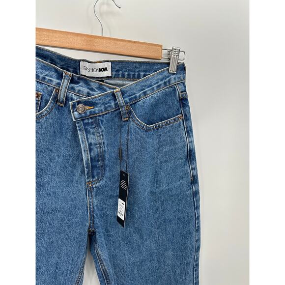 Fashion Nova Jeans Women 3 NWT Blue Medium Wash Crossover Straight Leg - Picture 5 of 10
